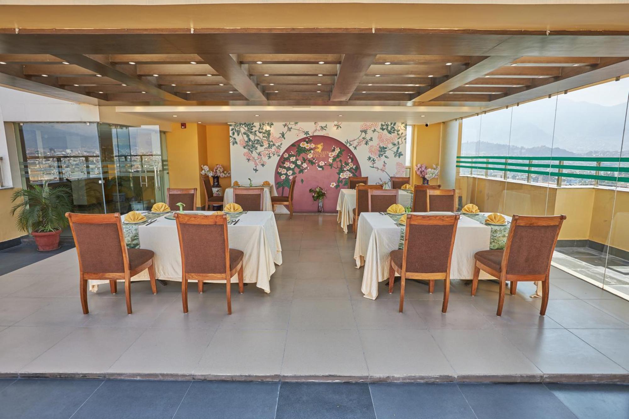 Hotel Crowne Imperial Κατμαντού Εξωτερικό φωτογραφία