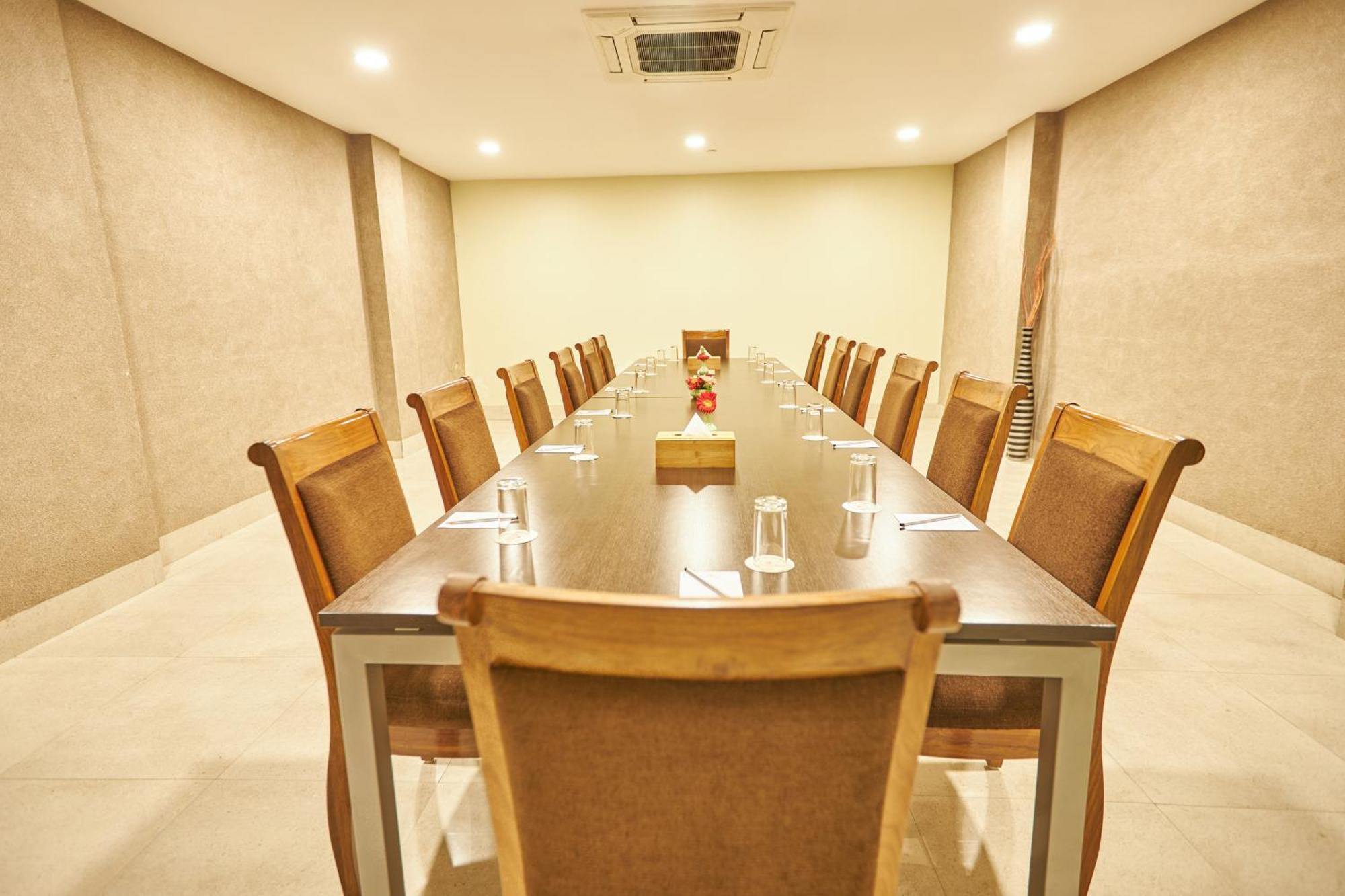 Hotel Crowne Imperial Κατμαντού Εξωτερικό φωτογραφία