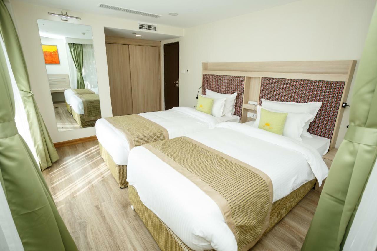 Hotel Crowne Imperial Κατμαντού Εξωτερικό φωτογραφία